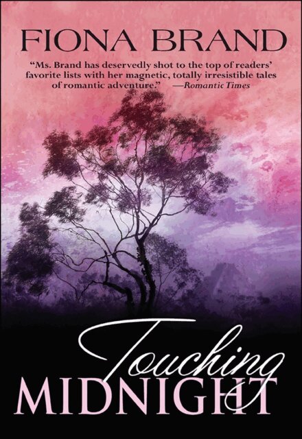 Fiona Brand - Touching Midnight, E-bok