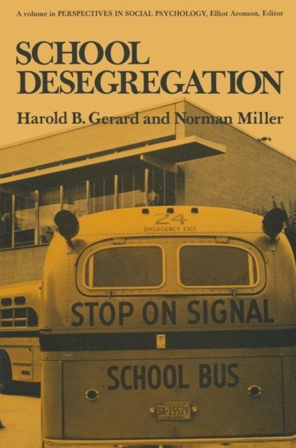 Harold Gerard - School Desegregation, E-bok