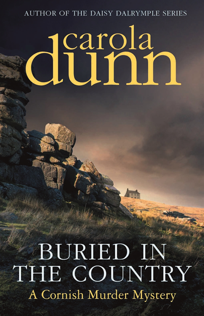 Carola Dunn - Buried in the Country, E-bok