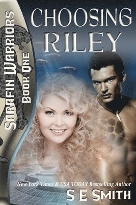 S E Smith - Choosing Riley, Häftad