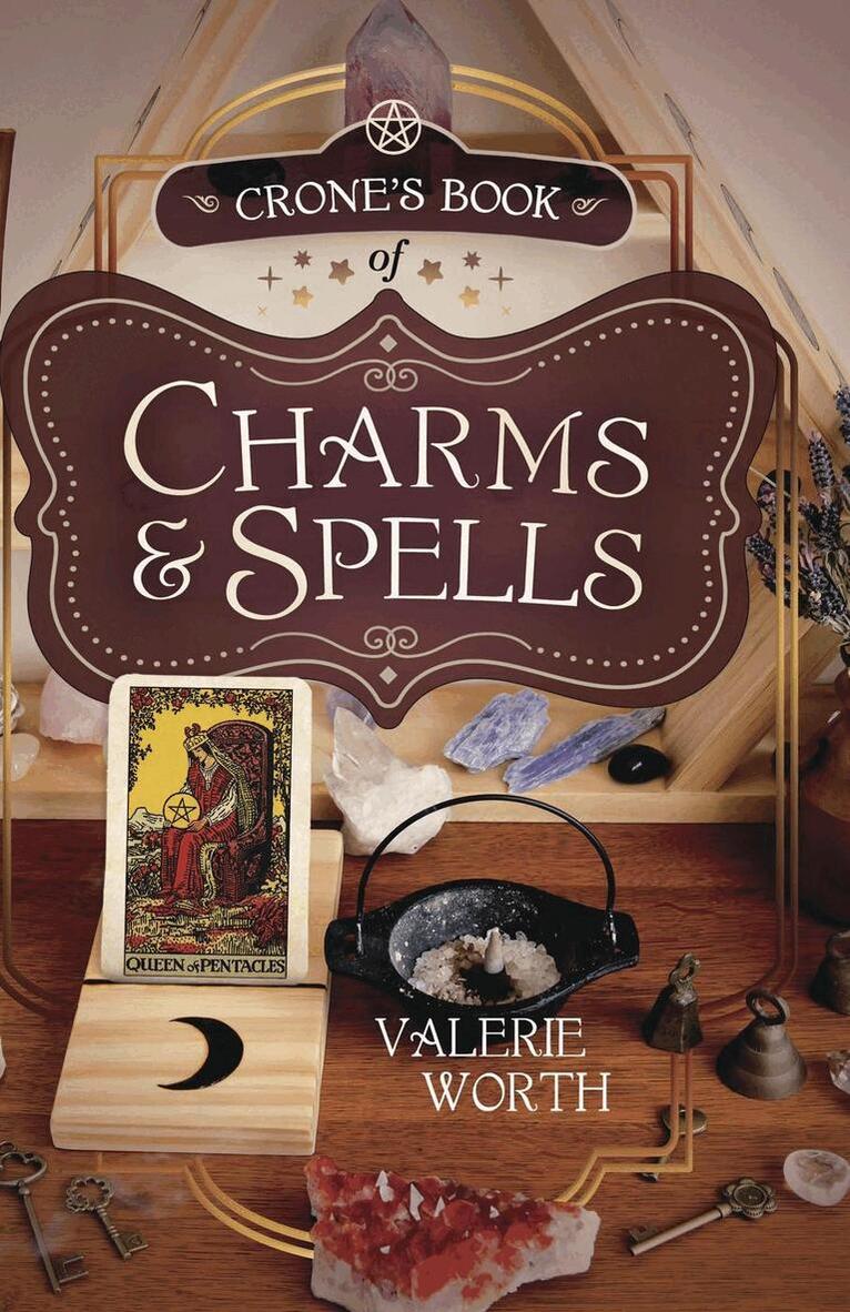 Valerie Worth - Crone's Book of Charms & Spells, Häftad