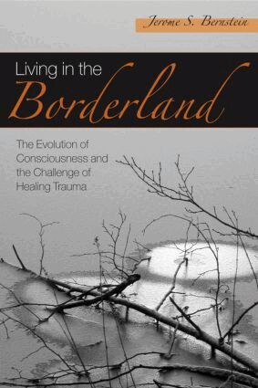 Jerome S. Bernstein - Living in the Borderland, Häftad. Tillgänglighet: Lägg i varukorg