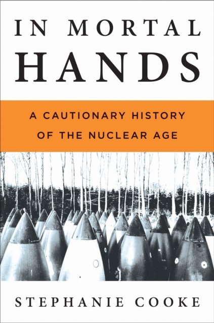 Stephanie Cooke - In Mortal Hands, E-bok