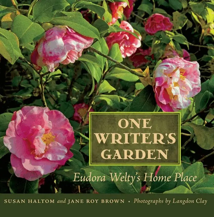 Susan Haltom, Jane Roy Brown - One Writer’s Garden, Inbunden. Tillgänglighet: Tillfälligt slut