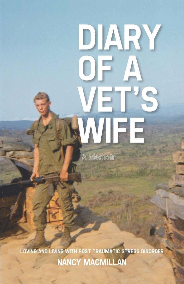 Nancy MacMillan - Diary of A Vet's Wife, Häftad