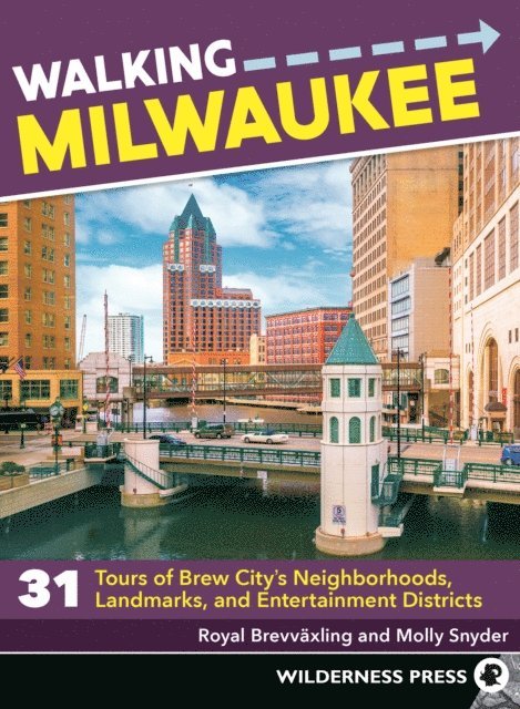 Molly Snyder, Royal Brevvaxling - Walking Milwaukee, E-bok