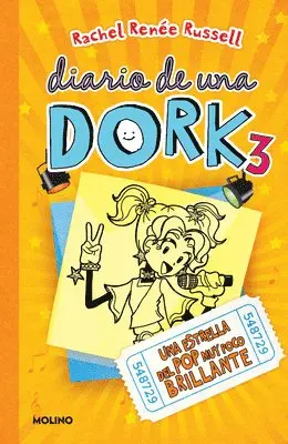 Rachel Renée Russell - Una Estrella del Pop Muy Poco Brillante / Dork Diaries: Tales from a Not-So-Talented Pop Star, Häftad. Tillgänglighet: Lägg i varukorg