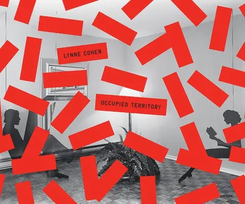 Lynne Cohen: Occupied Territory (Signed Edition), Inbunden. Tillgänglighet: Tillfälligt slut