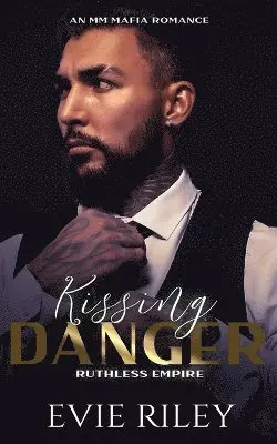 Evie Riley - Kissing Danger, Häftad. Tillgänglighet: Lägg i varukorg