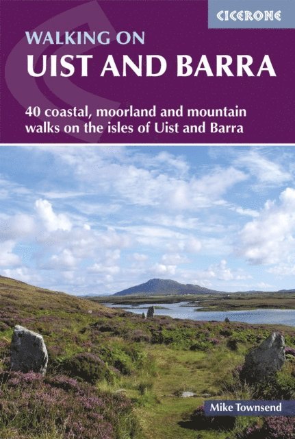 Mike Townsend - Walking on Uist and Barra, E-bok