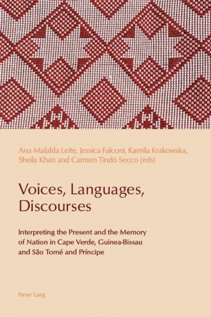 Secco Carmen Secco, Kahn Sheila Kahn, Krakowska Kamila Krakowska, Falconi Jessica Falconi, Leite Ana Mafalda Leite - Voices, Languages, Discourses, E-bok