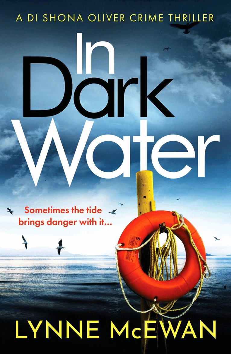 Lynne McEwan - In Dark Water, Häftad