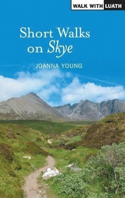 Joanna Young - Short walks on Skye, Häftad