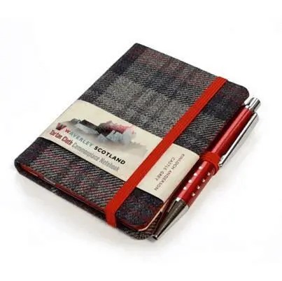 Waverley S.T. (S): Castle Grey Mini with Pen Pocket Genuine Tartan Cloth Commonplace Notebook, Inbunden. Tillgänglighet: Lägg i varukorg