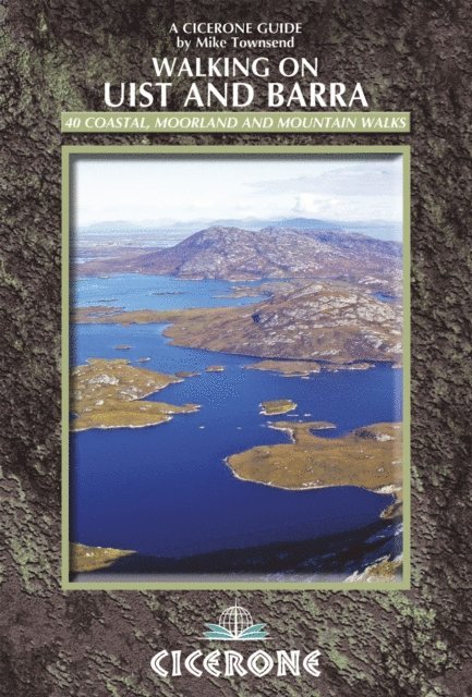 Mike Townsend - Walking on Uist and Barra, E-bok