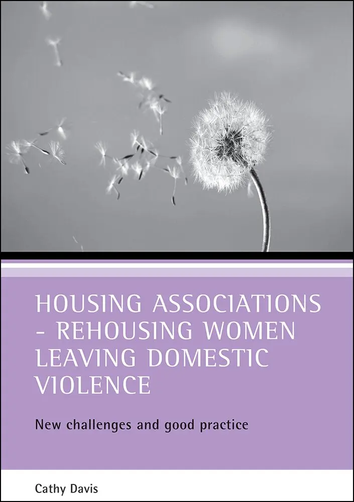 Cathy Davis - Housing associations - rehousing women leaving domestic violence, Häftad. Tillgänglighet: Tillfälligt slut