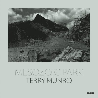 Terry Munro - Mesozoic Park: Terry Munro, Häftad