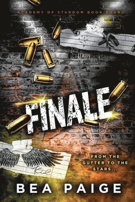 Bea Paige - Finale, Häftad