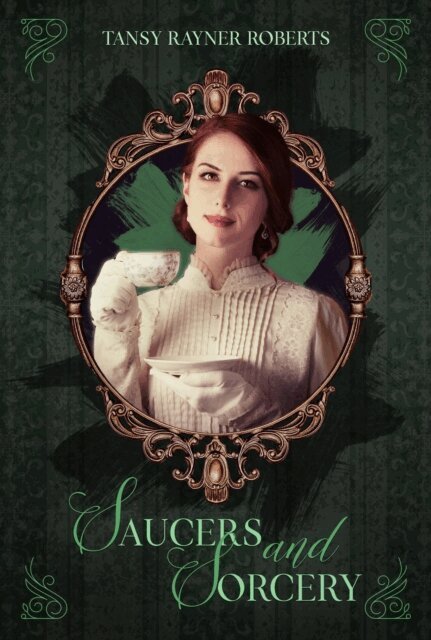 Tansy Rayner Roberts - Saucers and Sorcery, E-bok
