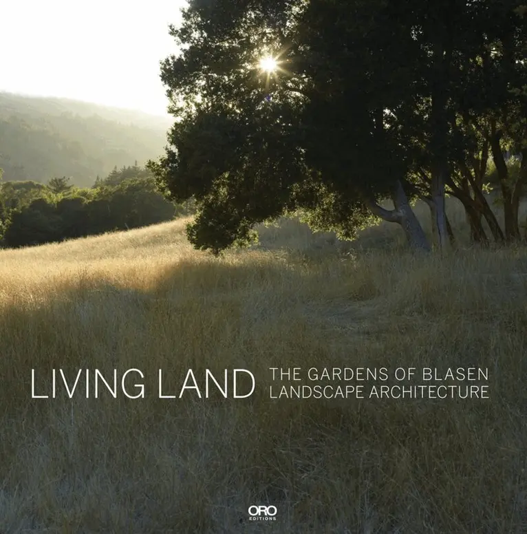 Eric Blasen - Living Land: The Gardens of Blasen Landscape Architecture, Inbunden. Tillgänglighet: Lägg i varukorg