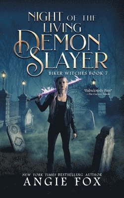 Angie Fox - Night of the Living Demon Slayer, Häftad. Tillgänglighet: Lägg i varukorg