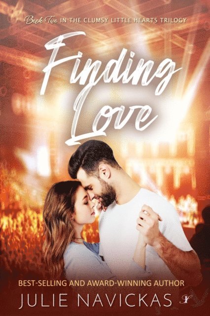 Julie Navickas - Finding Love, E-bok