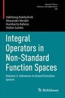 Vakhtang Kokilashvili, Alexander Meskhi, Humberto Rafeiro, Stefan Samko - Integral Operators in Non-Standard Function Spaces, Häftad