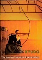 Feliks F. Hoff, Genshiro Inagaki - Kyudo, Häftad