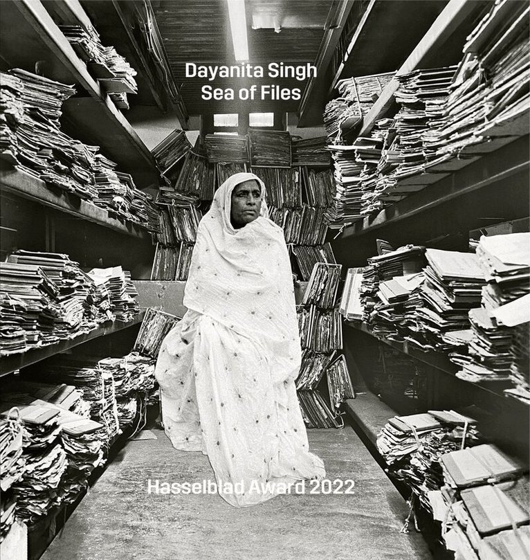 Dayanita Singh, Stefan Jensen, Louise Wolthers - Dayanita Singh: Sea of Files, Inbunden