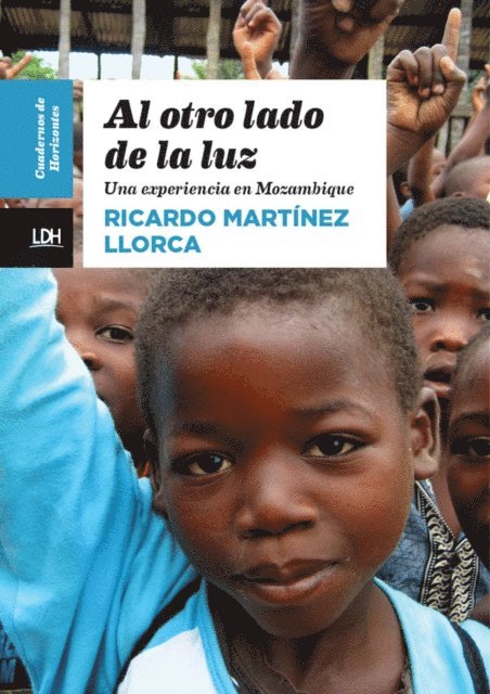 Ricardo Martinez Llorca - Al otro lado de la luz, E-bok