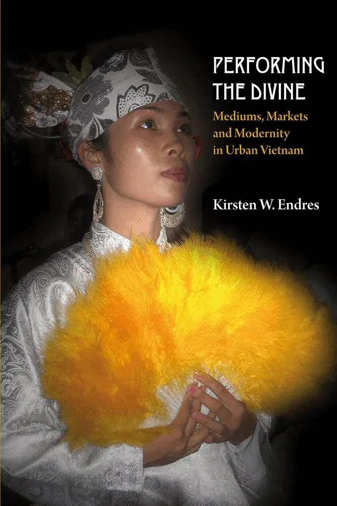 Kirsten W. Endres - Performing the Divine, Inbunden. Tillgänglighet: Tillfälligt slut