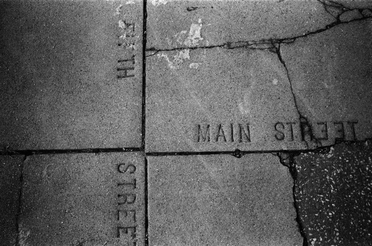 Edward Keating - Edward Keating: MAIN STREET, Inbunden. Tillgänglighet: Tillfälligt slut