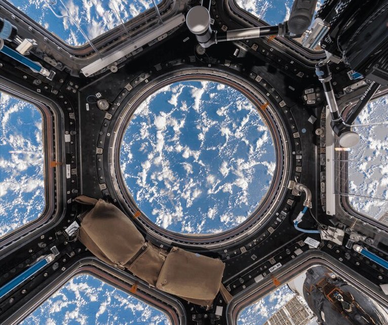 Paolo Nespoli, Roland Miller - Interior Space, Inbunden. Tillgänglighet: Tillfälligt slut