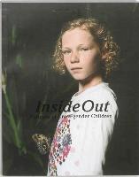 Sarah Wong, Ellen De Visser - Inside Out : Portraits of Cross-gender Children. Tillgänglighet: Tillfälligt slut