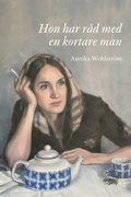 Hon har rd med en kortare man