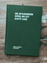 Ur avgrunden h�rs nu ett dovt ljud