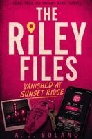A J Solano - Riley Files, Häftad